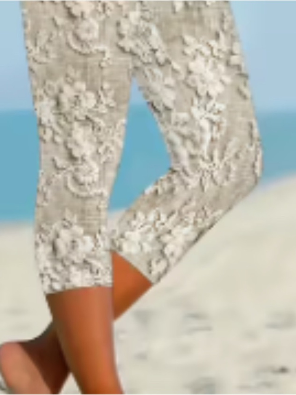 Lace-Textured Print Crop Pants in Cream